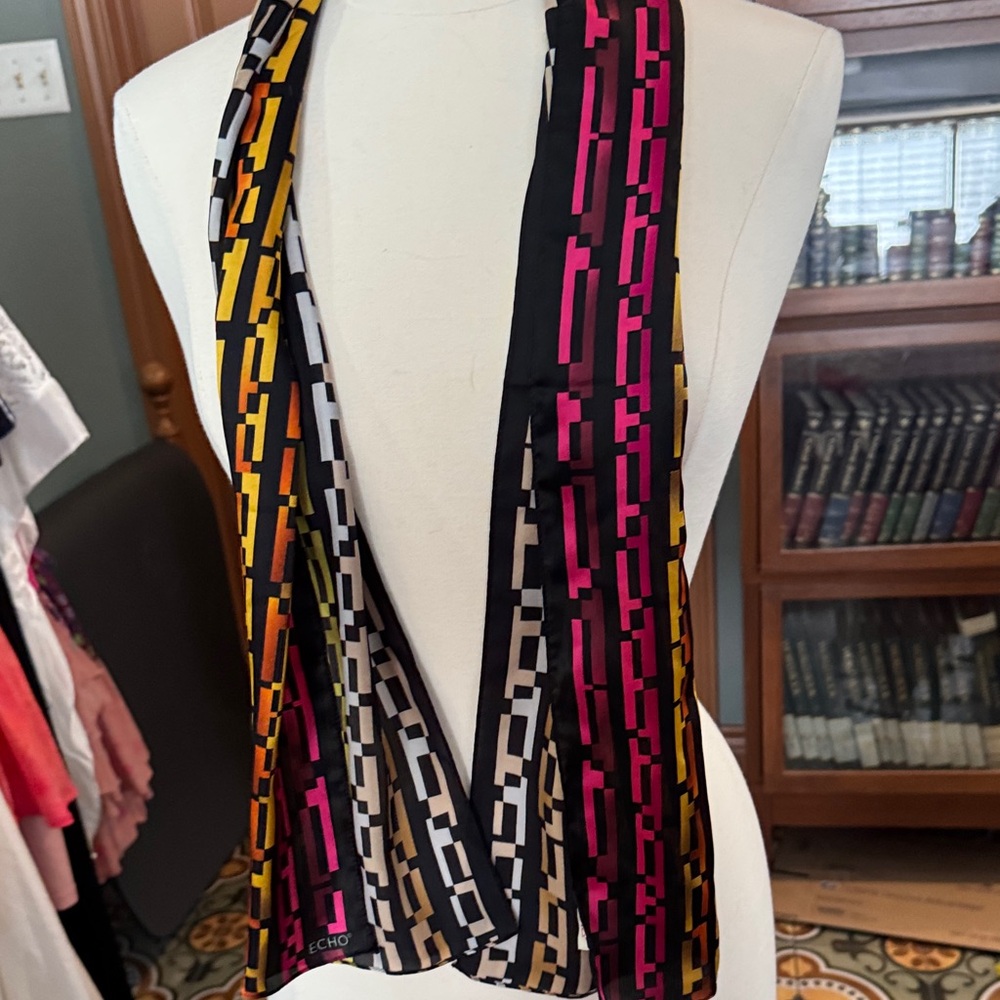 Colorful Geometric Pattern Lightweight Scarf - image 5